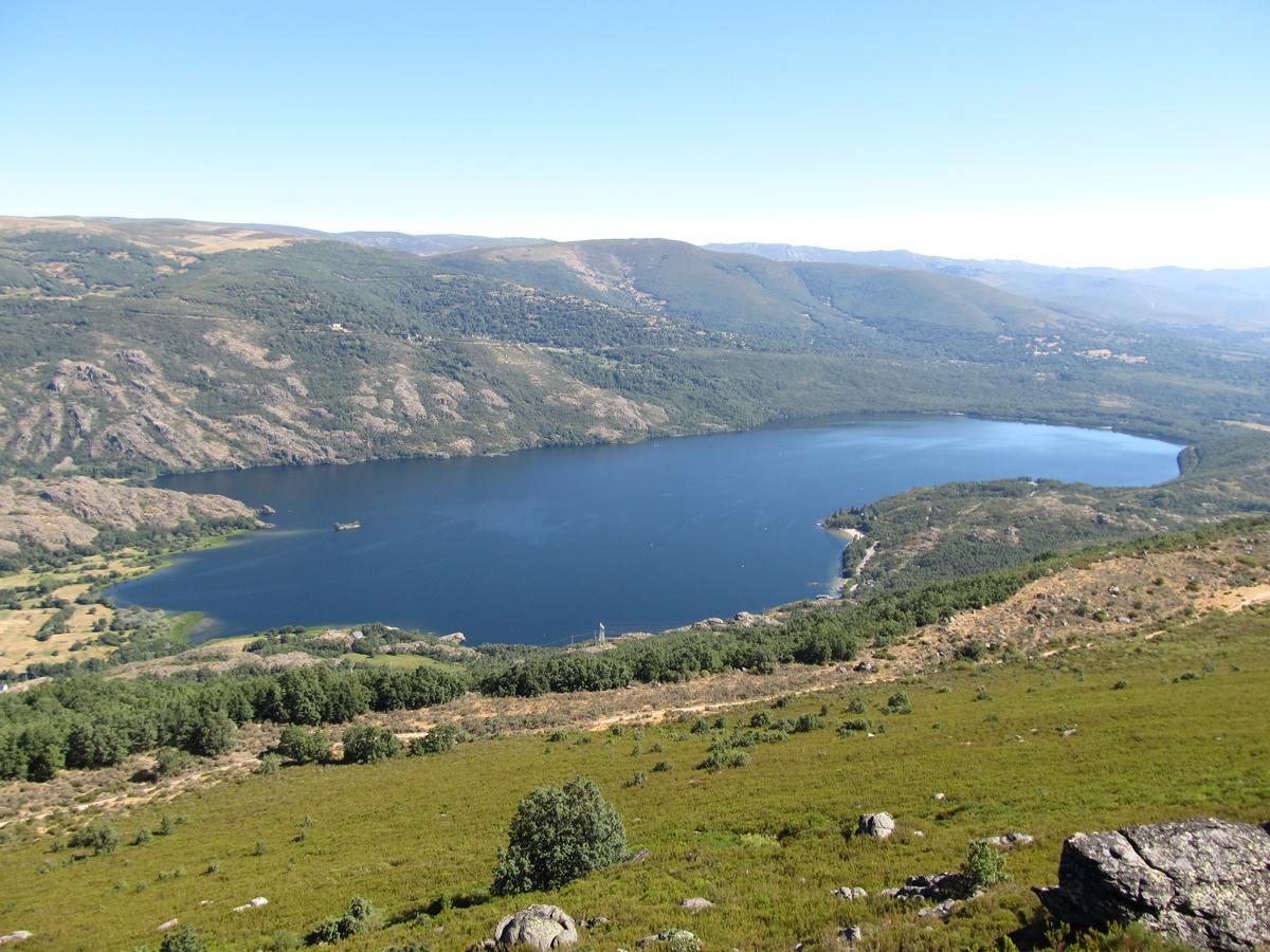 Cabanas Madarsu Vigo de Sanabria ภายนอก รูปภาพ